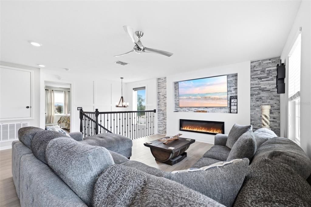 Active With Contract: $660,000 (4 beds, 2 baths, 3004 Square Feet)