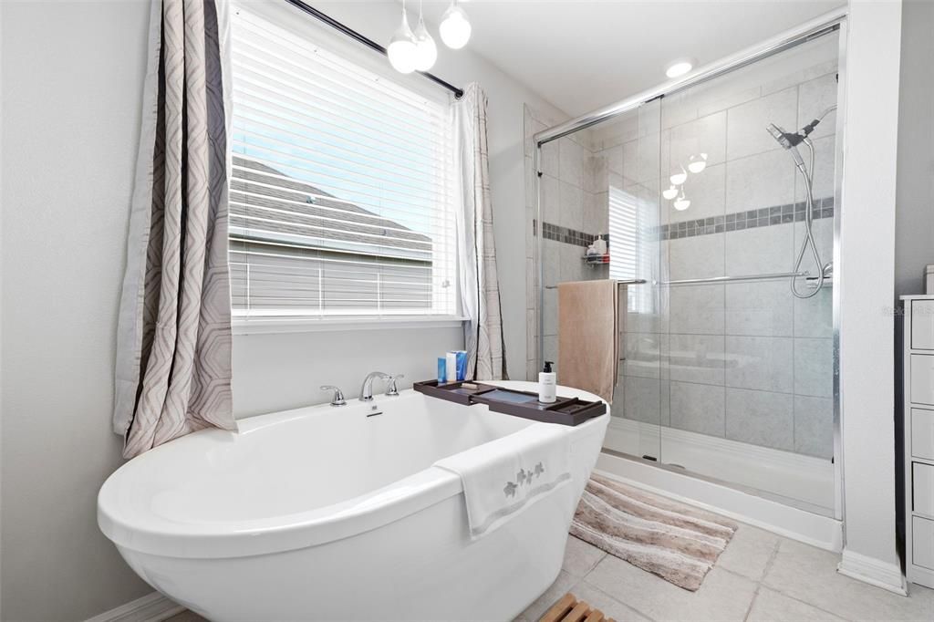 Active With Contract: $660,000 (4 beds, 2 baths, 3004 Square Feet)