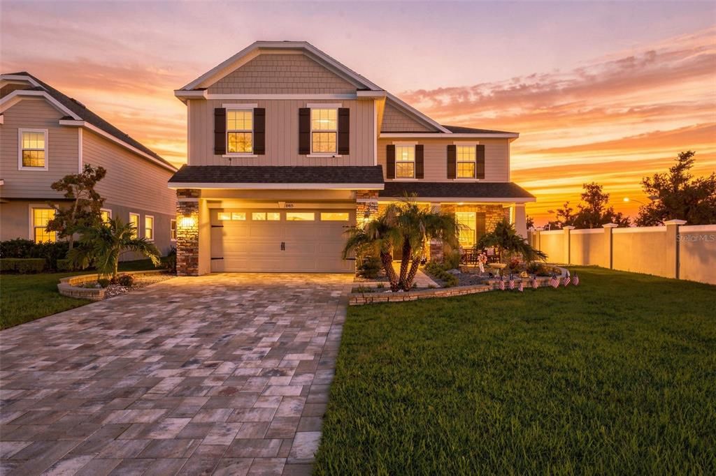 Active With Contract: $660,000 (4 beds, 2 baths, 3004 Square Feet)