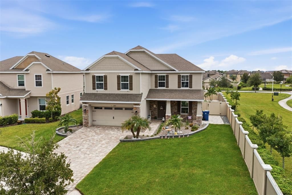 Active With Contract: $660,000 (4 beds, 2 baths, 3004 Square Feet)