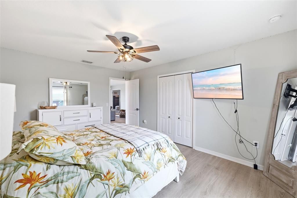 Active With Contract: $660,000 (4 beds, 2 baths, 3004 Square Feet)