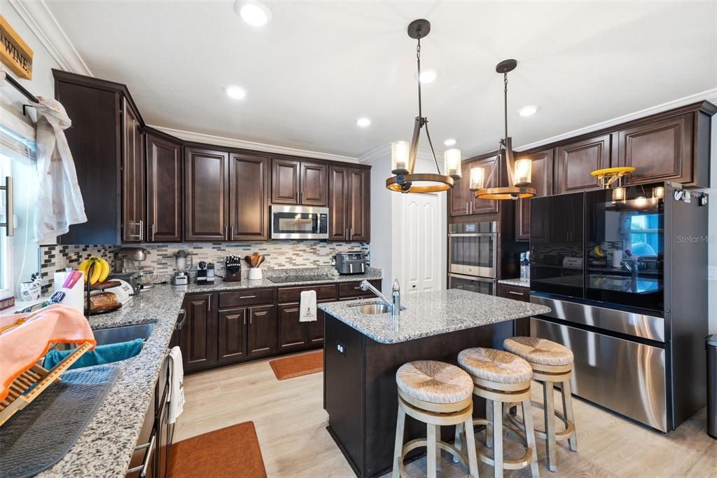 Active With Contract: $660,000 (4 beds, 2 baths, 3004 Square Feet)