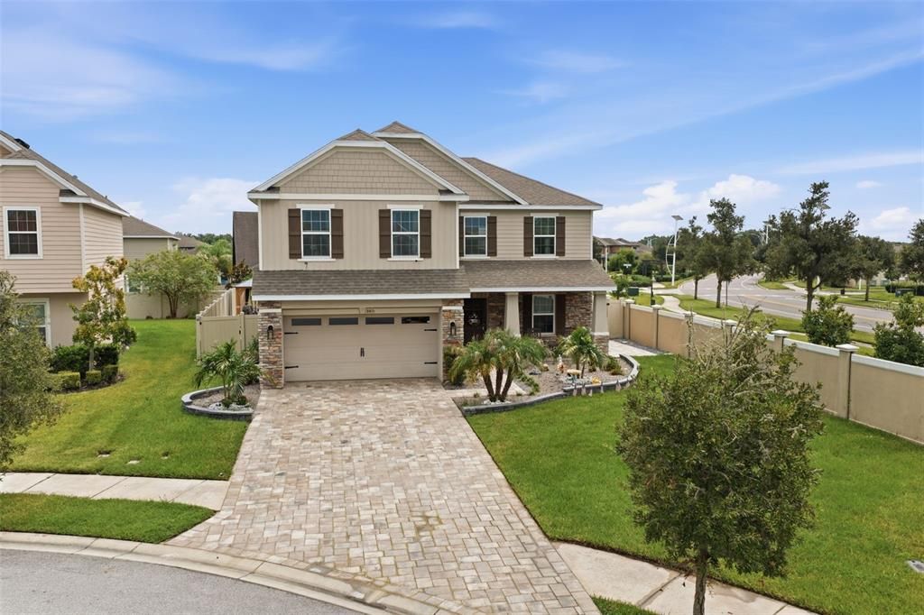Active With Contract: $660,000 (4 beds, 2 baths, 3004 Square Feet)
