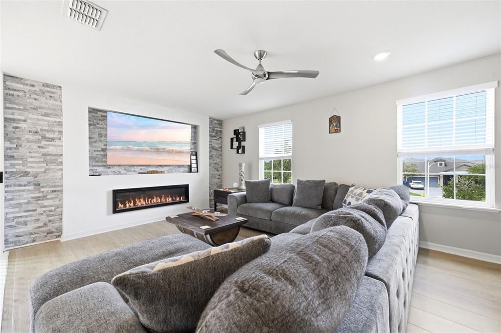 Active With Contract: $660,000 (4 beds, 2 baths, 3004 Square Feet)