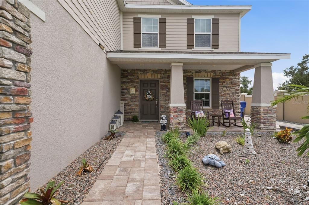 Active With Contract: $660,000 (4 beds, 2 baths, 3004 Square Feet)