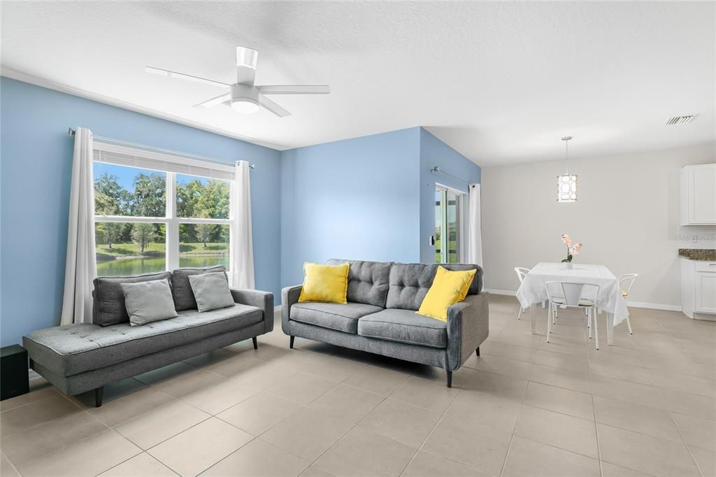 Activo con contrato: $339,000 (4 camas, 2 baños, 1846 Pies cuadrados)