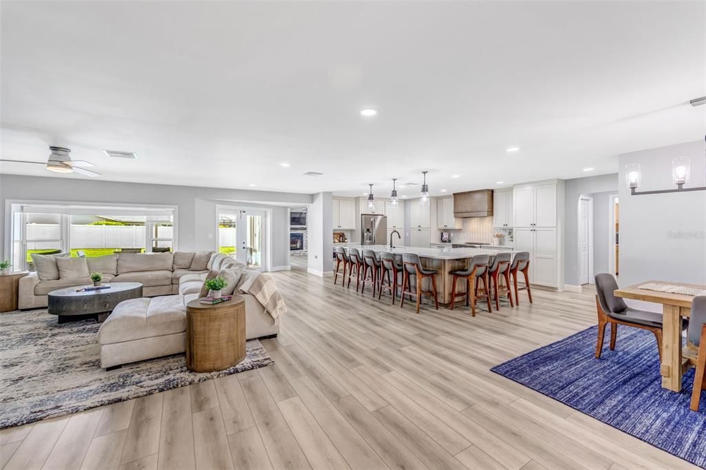 For Sale: $1,325,000 (6 beds, 5 baths, 4214 Square Feet)