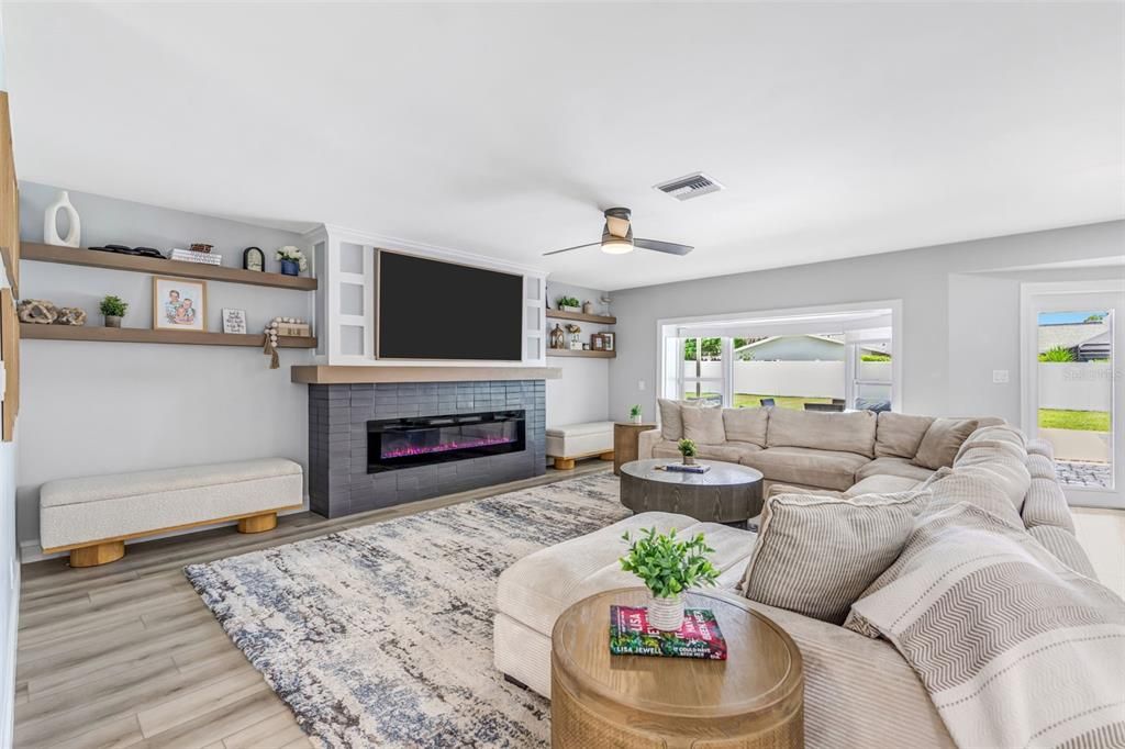 For Sale: $1,325,000 (6 beds, 5 baths, 4214 Square Feet)