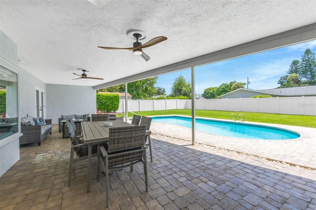 For Sale: $1,325,000 (6 beds, 5 baths, 4214 Square Feet)