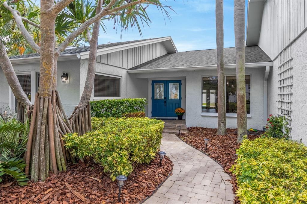For Sale: $1,325,000 (6 beds, 5 baths, 4214 Square Feet)