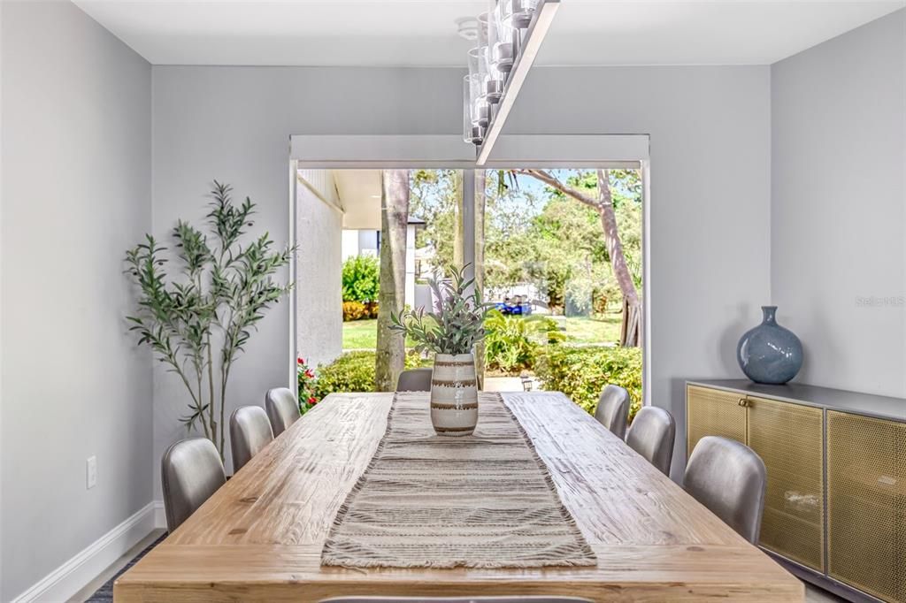 For Sale: $1,325,000 (6 beds, 5 baths, 4214 Square Feet)