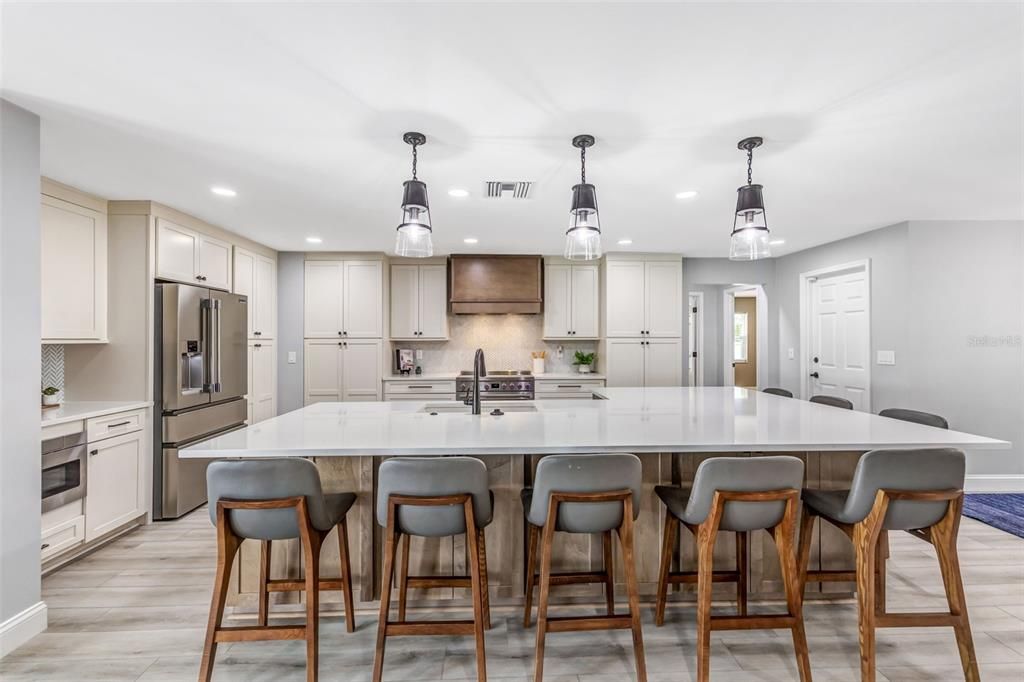 For Sale: $1,325,000 (6 beds, 5 baths, 4214 Square Feet)