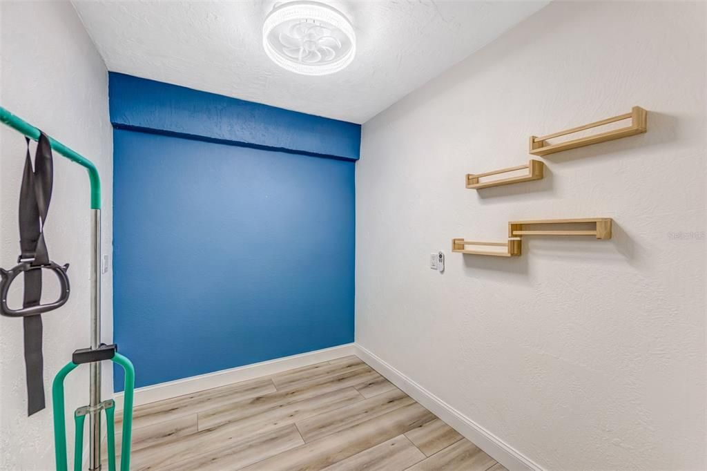 For Sale: $1,325,000 (6 beds, 5 baths, 4214 Square Feet)