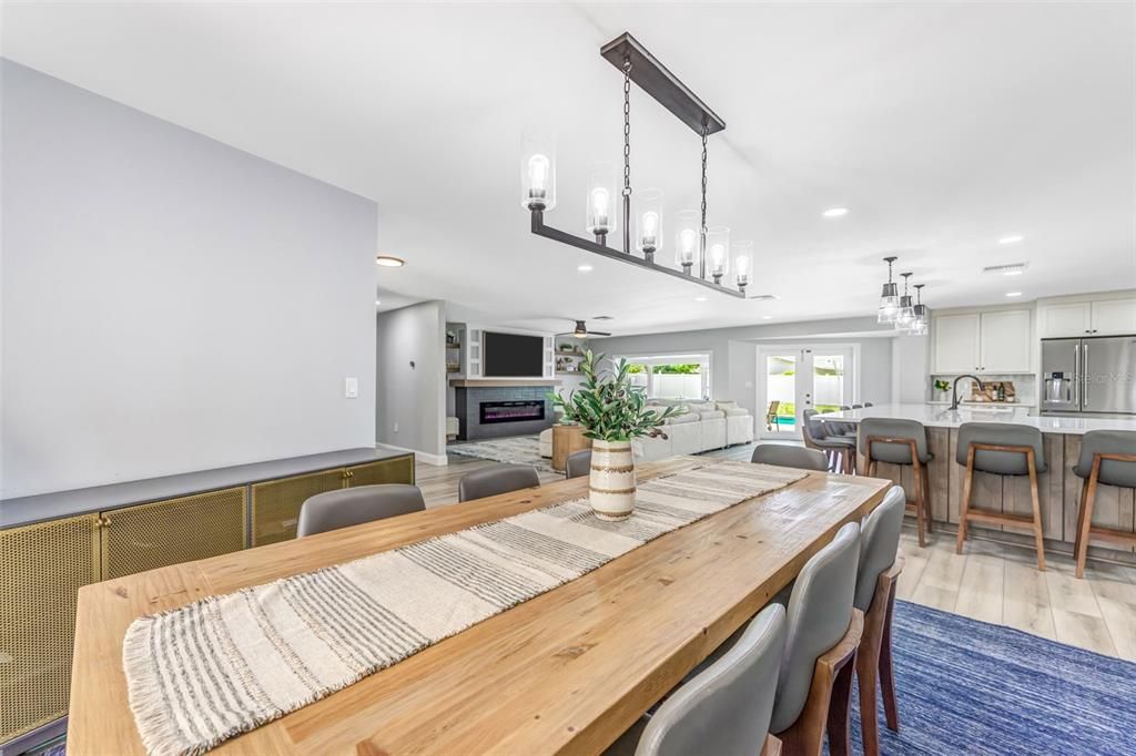 For Sale: $1,325,000 (6 beds, 5 baths, 4214 Square Feet)