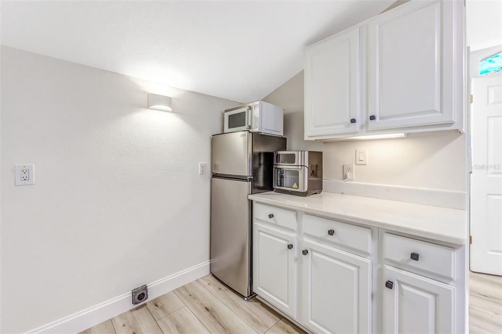 For Sale: $1,325,000 (6 beds, 5 baths, 4214 Square Feet)