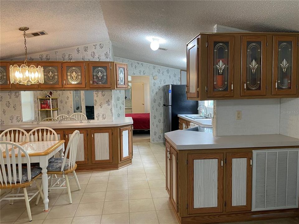 For Sale: $159,000 (2 beds, 2 baths, 1056 Square Feet)