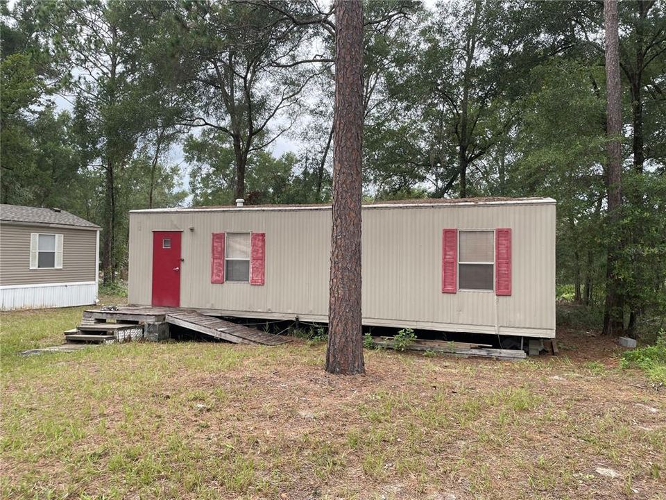 For Sale: $159,000 (2 beds, 2 baths, 1056 Square Feet)