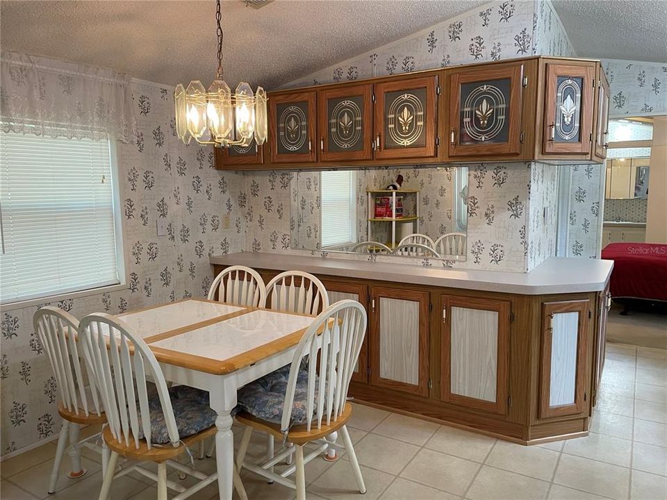 For Sale: $159,000 (2 beds, 2 baths, 1056 Square Feet)