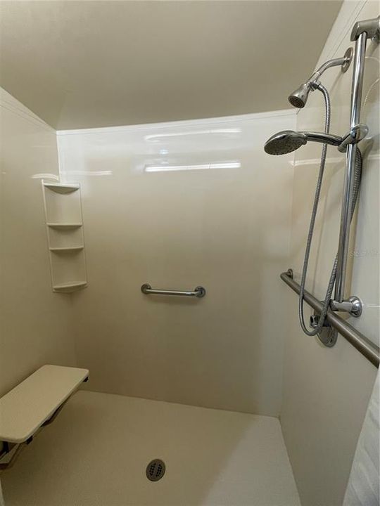 For Sale: $159,000 (2 beds, 2 baths, 1056 Square Feet)