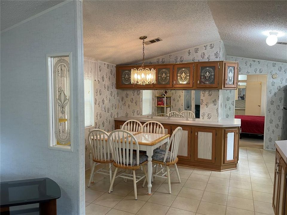 For Sale: $159,000 (2 beds, 2 baths, 1056 Square Feet)