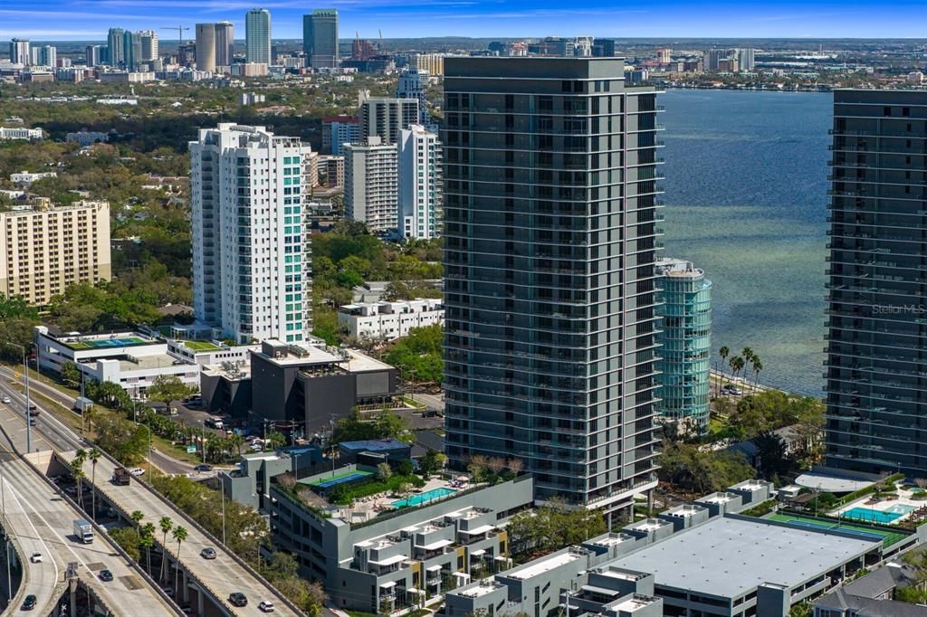 For Rent: $9,700 (2 beds, 2 baths, 1960 Square Feet)