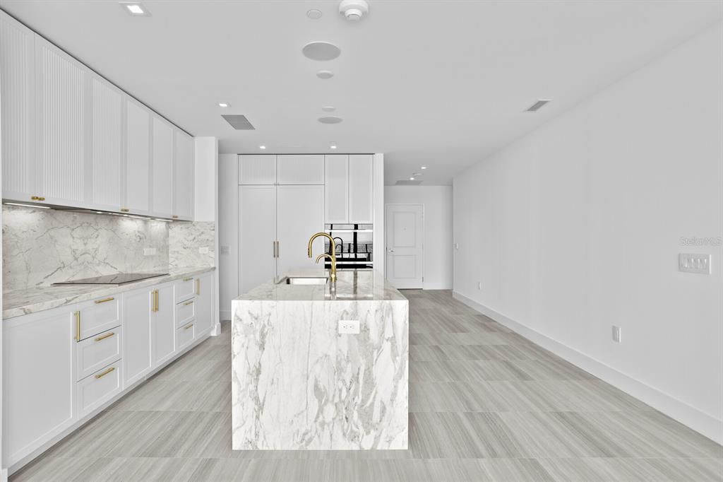 For Rent: $9,700 (2 beds, 2 baths, 1960 Square Feet)
