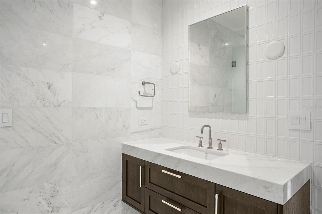 For Rent: $9,700 (2 beds, 2 baths, 1960 Square Feet)