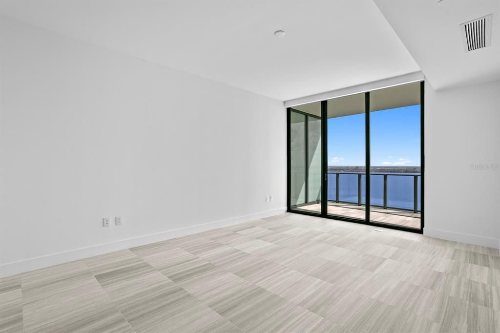 For Rent: $9,700 (2 beds, 2 baths, 1960 Square Feet)