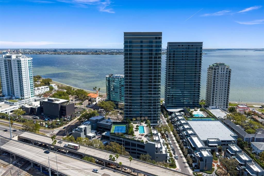 For Rent: $9,700 (2 beds, 2 baths, 1960 Square Feet)