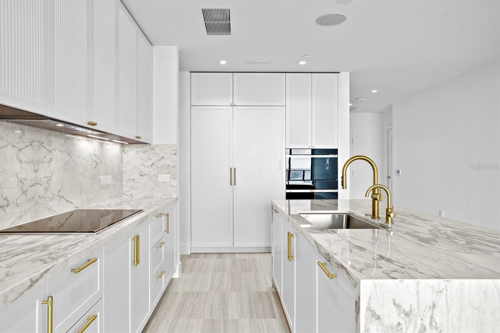 For Rent: $9,700 (2 beds, 2 baths, 1960 Square Feet)