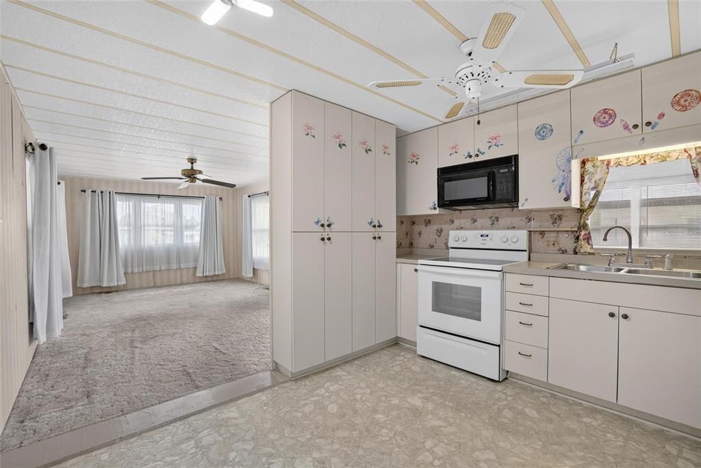 En Venta: $69,900 (2 camas, 2 baños, 672 Pies cuadrados)