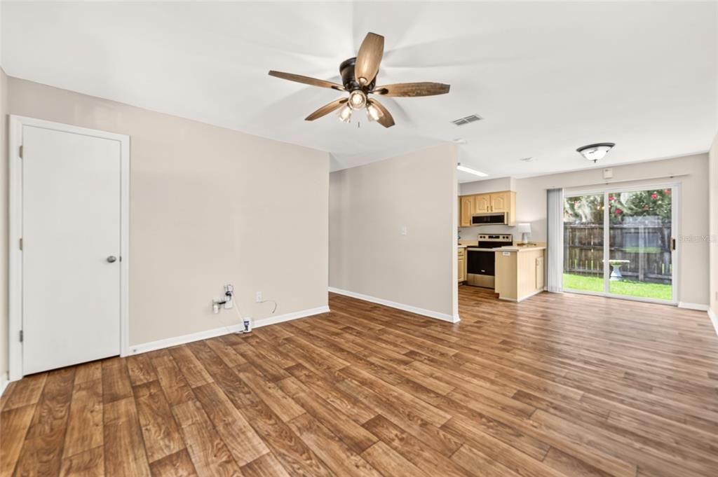 Active With Contract: $249,900 (4 beds, 3 baths, 1488 Square Feet)