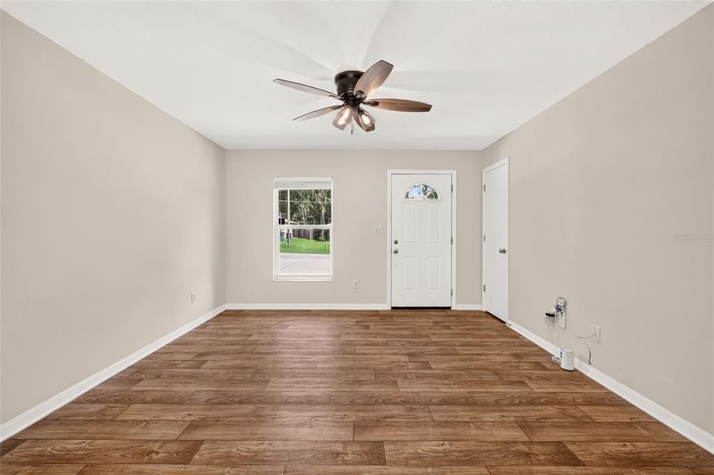 Active With Contract: $249,900 (4 beds, 3 baths, 1488 Square Feet)