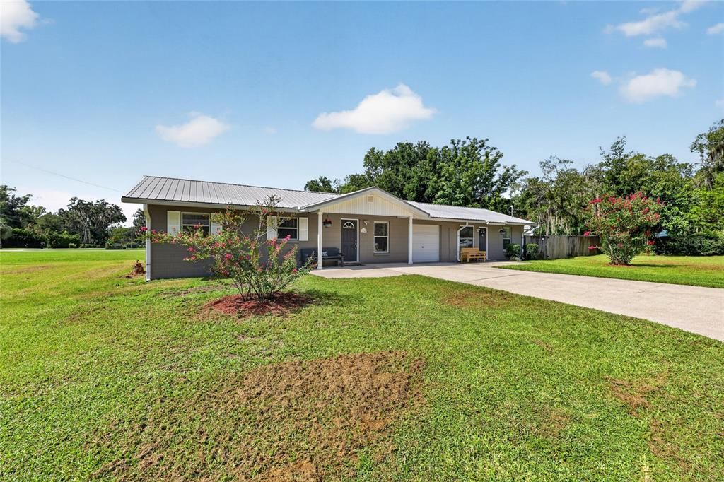 Active With Contract: $249,900 (4 beds, 3 baths, 1488 Square Feet)