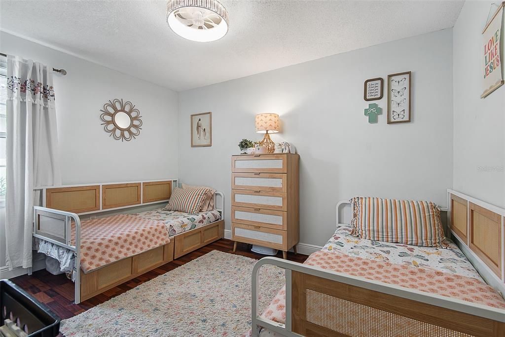 For Sale: $299,900 (3 beds, 2 baths, 1668 Square Feet)