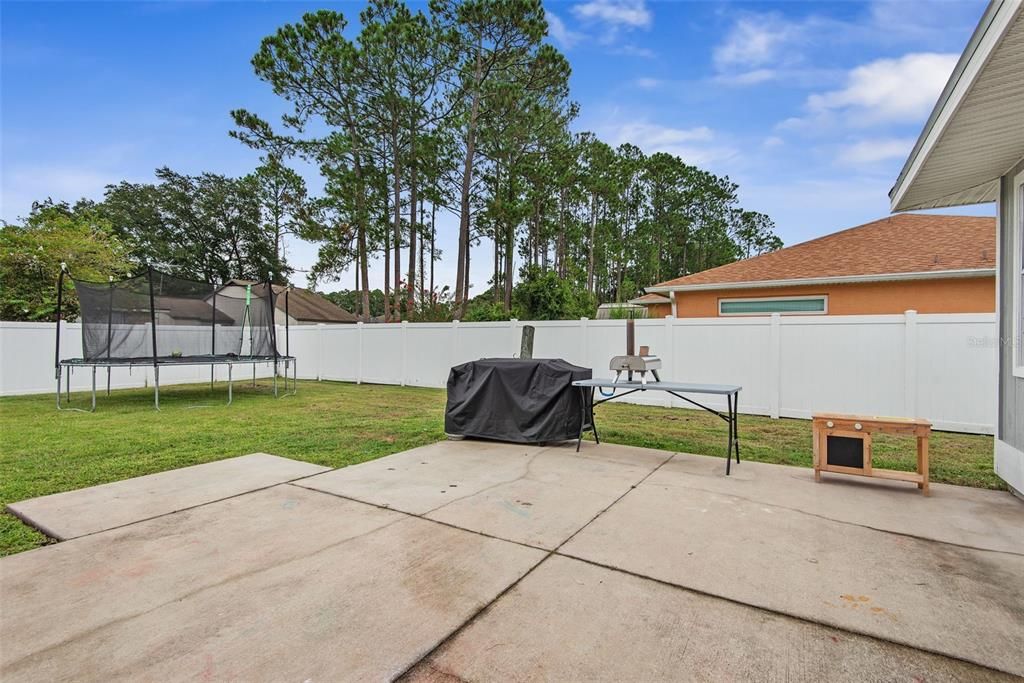 For Sale: $299,900 (3 beds, 2 baths, 1668 Square Feet)