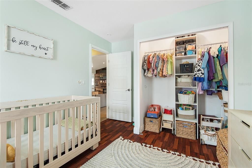 For Sale: $299,900 (3 beds, 2 baths, 1668 Square Feet)