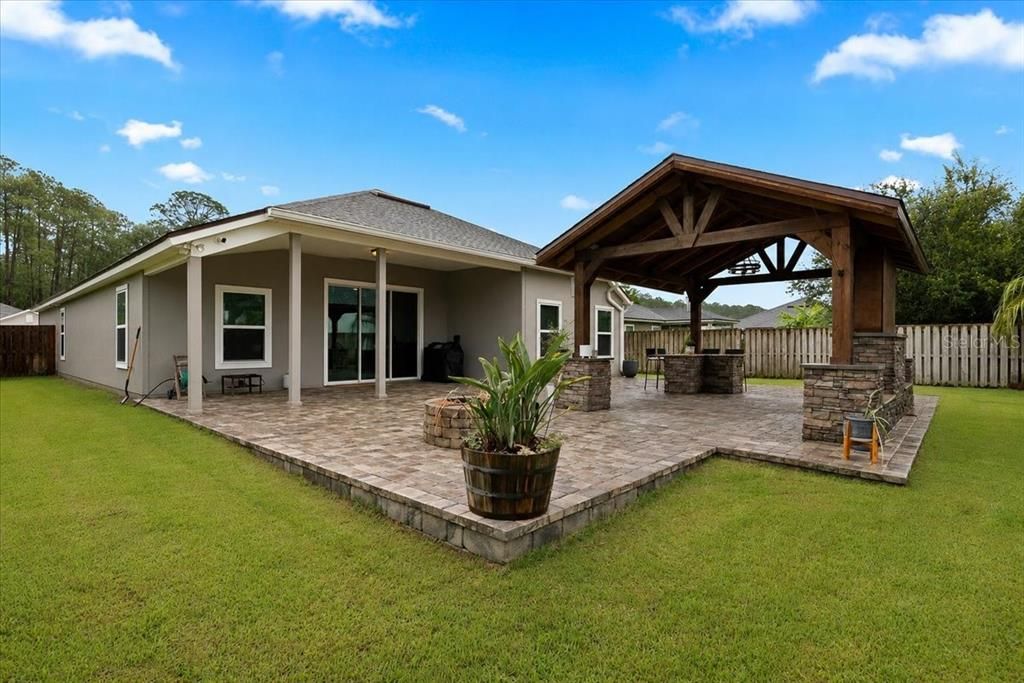 В аренду: $2,975 (4 спален, 3 ванн, 2039 Квадратных фут)