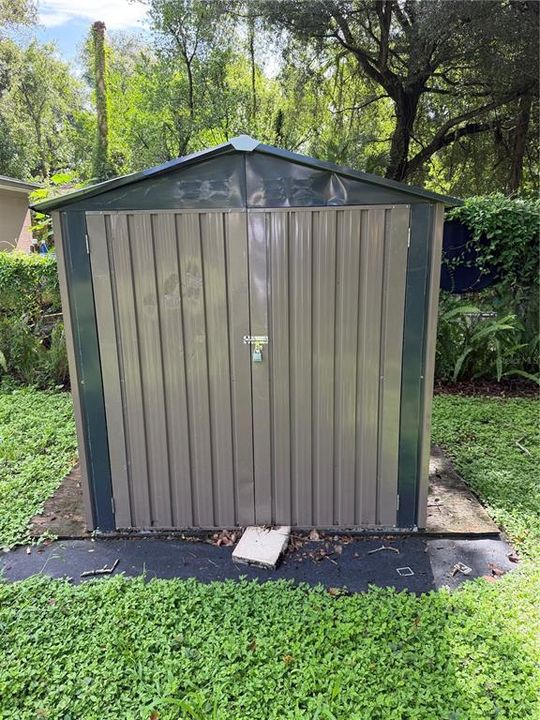 For Sale: $199,900 (2 beds, 1 baths, 540 Square Feet)