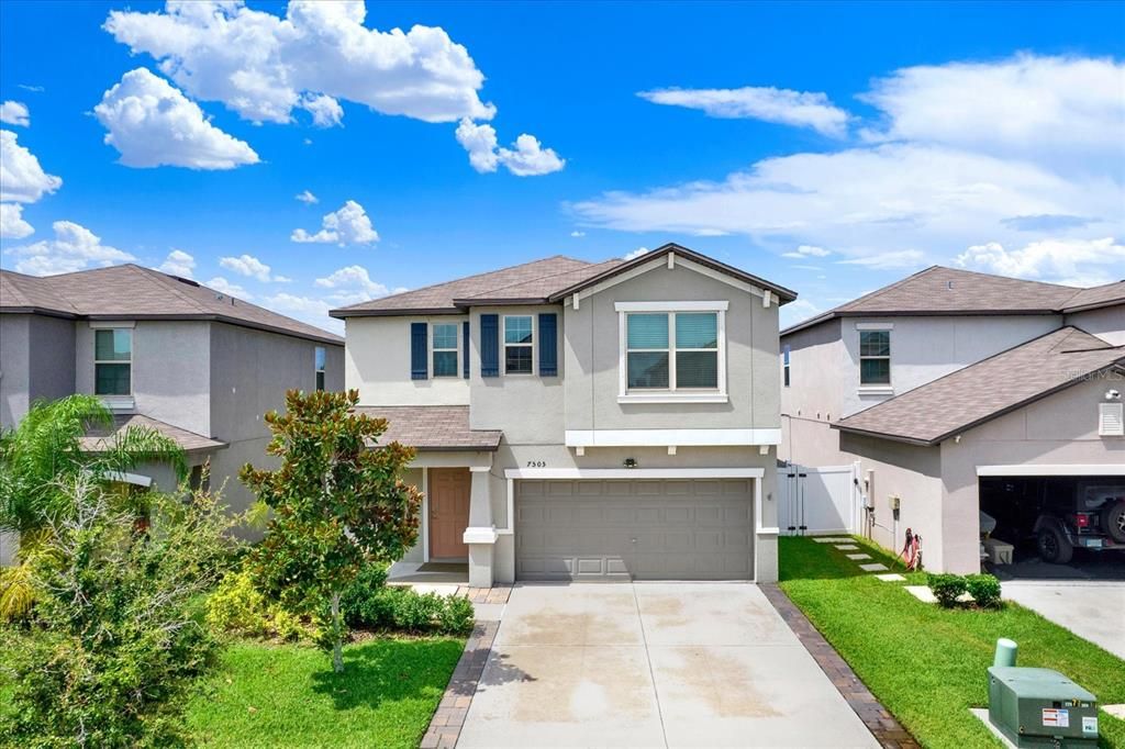 For Sale: $464,900 (6 beds, 3 baths, 2614 Square Feet)