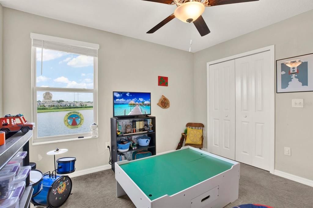 For Sale: $464,900 (6 beds, 3 baths, 2614 Square Feet)
