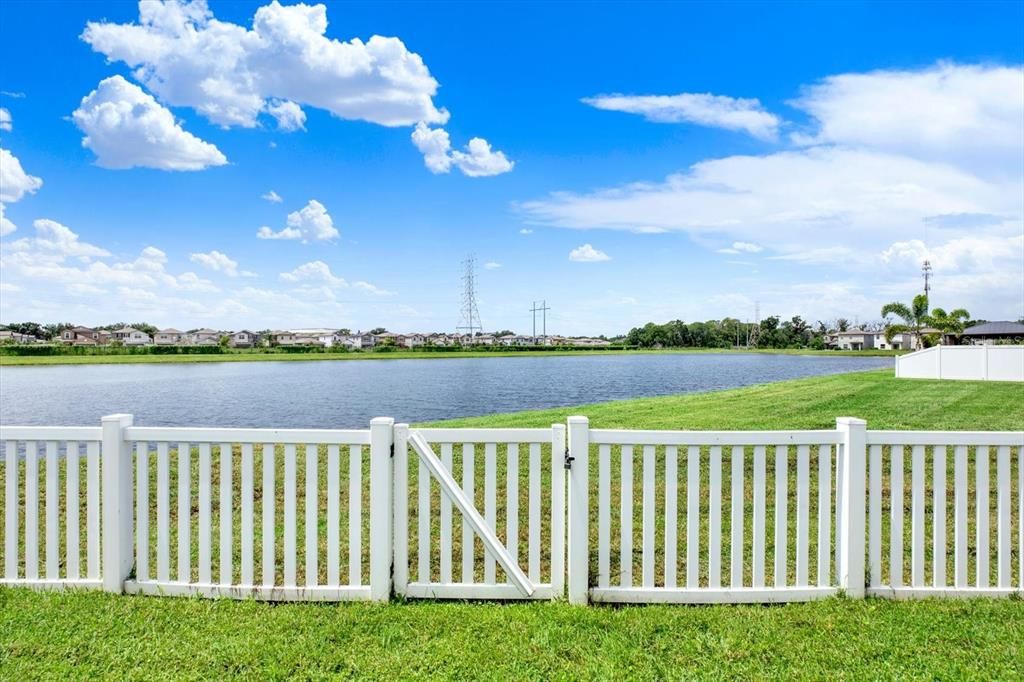 For Sale: $464,900 (6 beds, 3 baths, 2614 Square Feet)