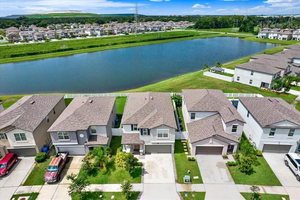 For Sale: $464,900 (6 beds, 3 baths, 2614 Square Feet)