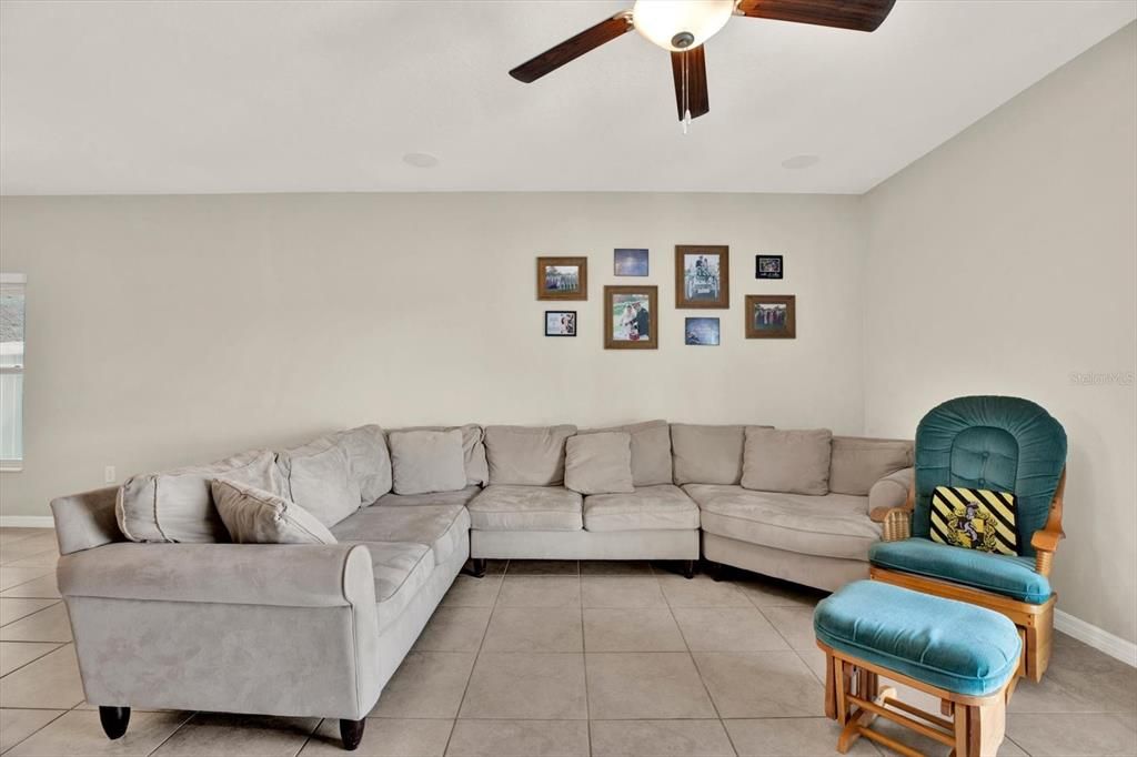 For Sale: $464,900 (6 beds, 3 baths, 2614 Square Feet)