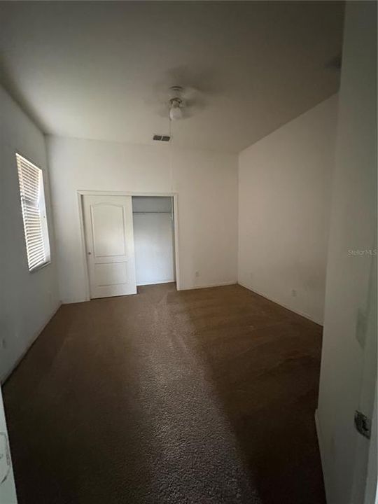 Activo con contrato: $334,900 (5 camas, 4 baños, 3242 Pies cuadrados)