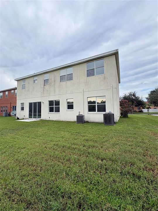 Activo con contrato: $334,900 (5 camas, 4 baños, 3242 Pies cuadrados)