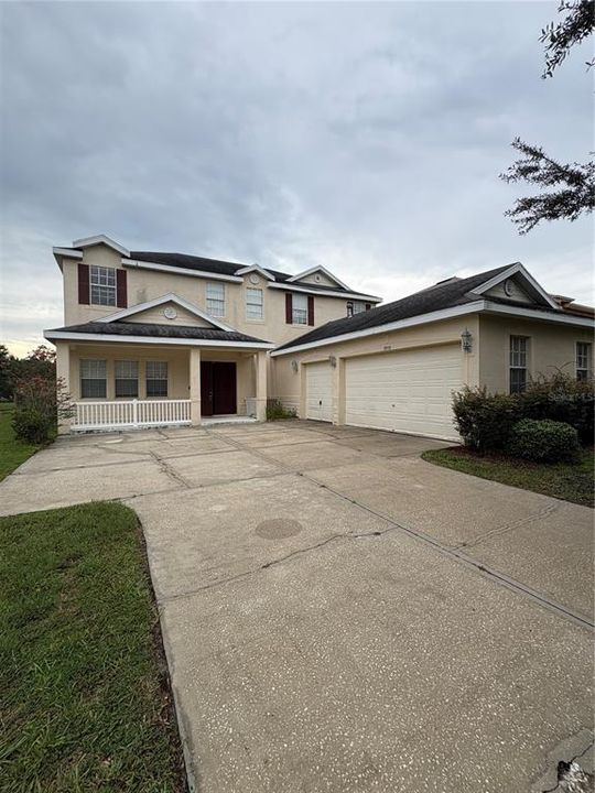 Activo con contrato: $334,900 (5 camas, 4 baños, 3242 Pies cuadrados)