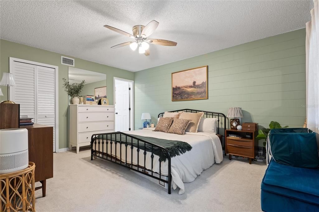 For Sale: $499,000 (4 beds, 3 baths, 1645 Square Feet)