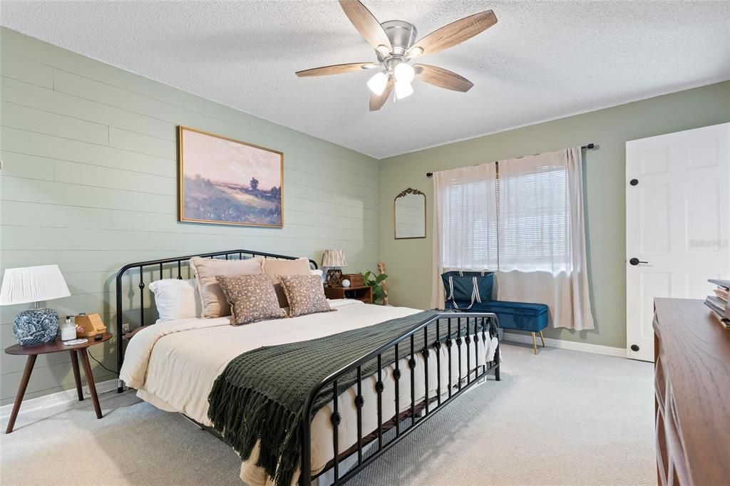 For Sale: $499,000 (4 beds, 3 baths, 1645 Square Feet)