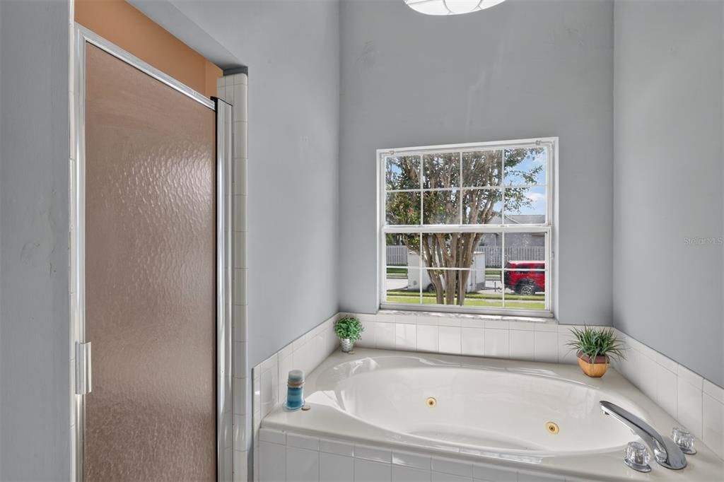 For Sale: $385,000 (4 beds, 3 baths, 2357 Square Feet)